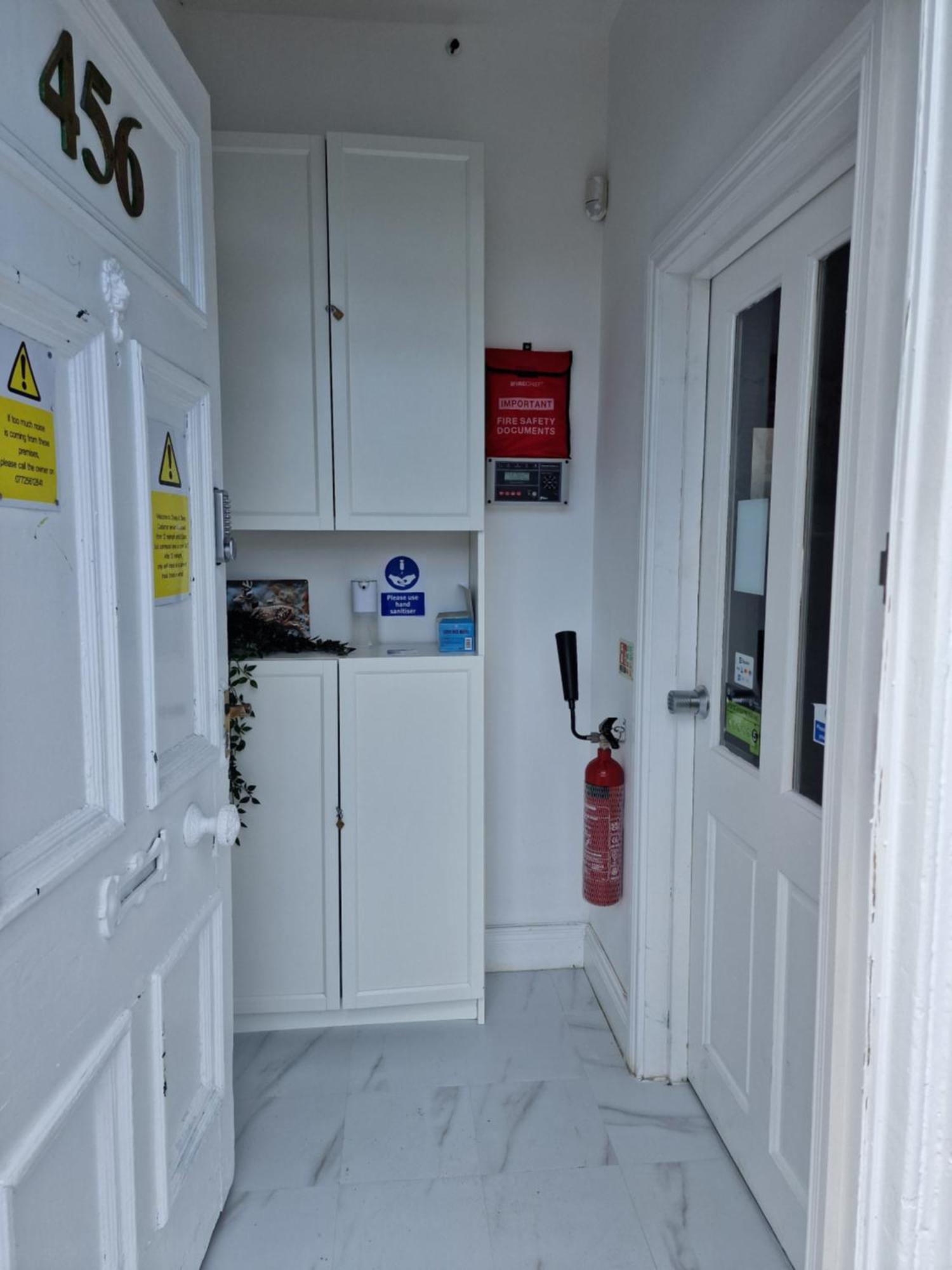 Albergue Aunty Katie'S House, Ni Tourist Board Certified & Located On The Main Oldpark Road To Belfast, With Free Continental Breakfast & Free Ultra Fast Sky Internet, Free Sky Sports & Free Sky Cinema, Self-Check In After 10Pm Gmt Exterior foto