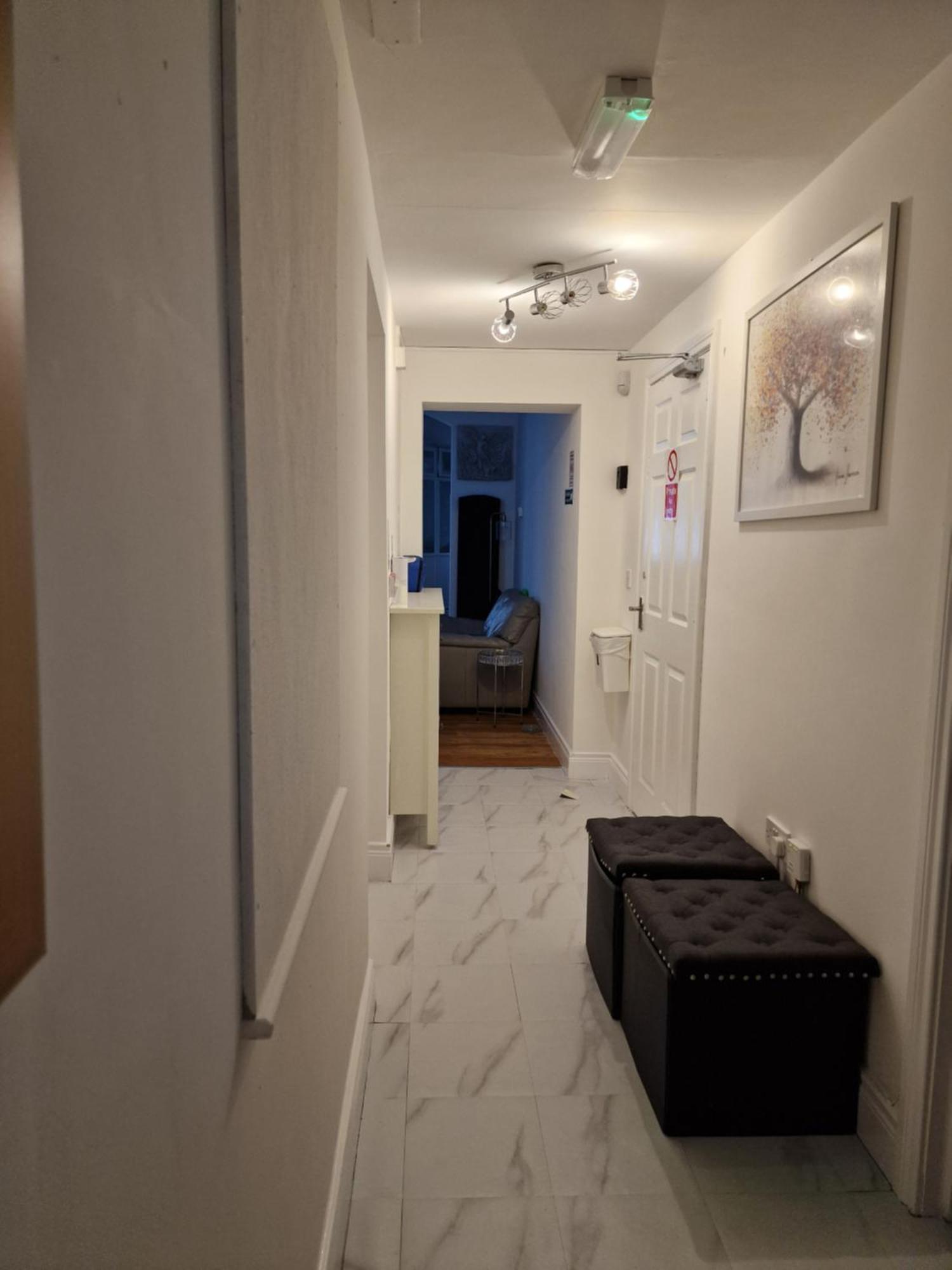 Albergue Aunty Katie'S House, Ni Tourist Board Certified & Located On The Main Oldpark Road To Belfast, With Free Continental Breakfast & Free Ultra Fast Sky Internet, Free Sky Sports & Free Sky Cinema, Self-Check In After 10Pm Gmt Exterior foto