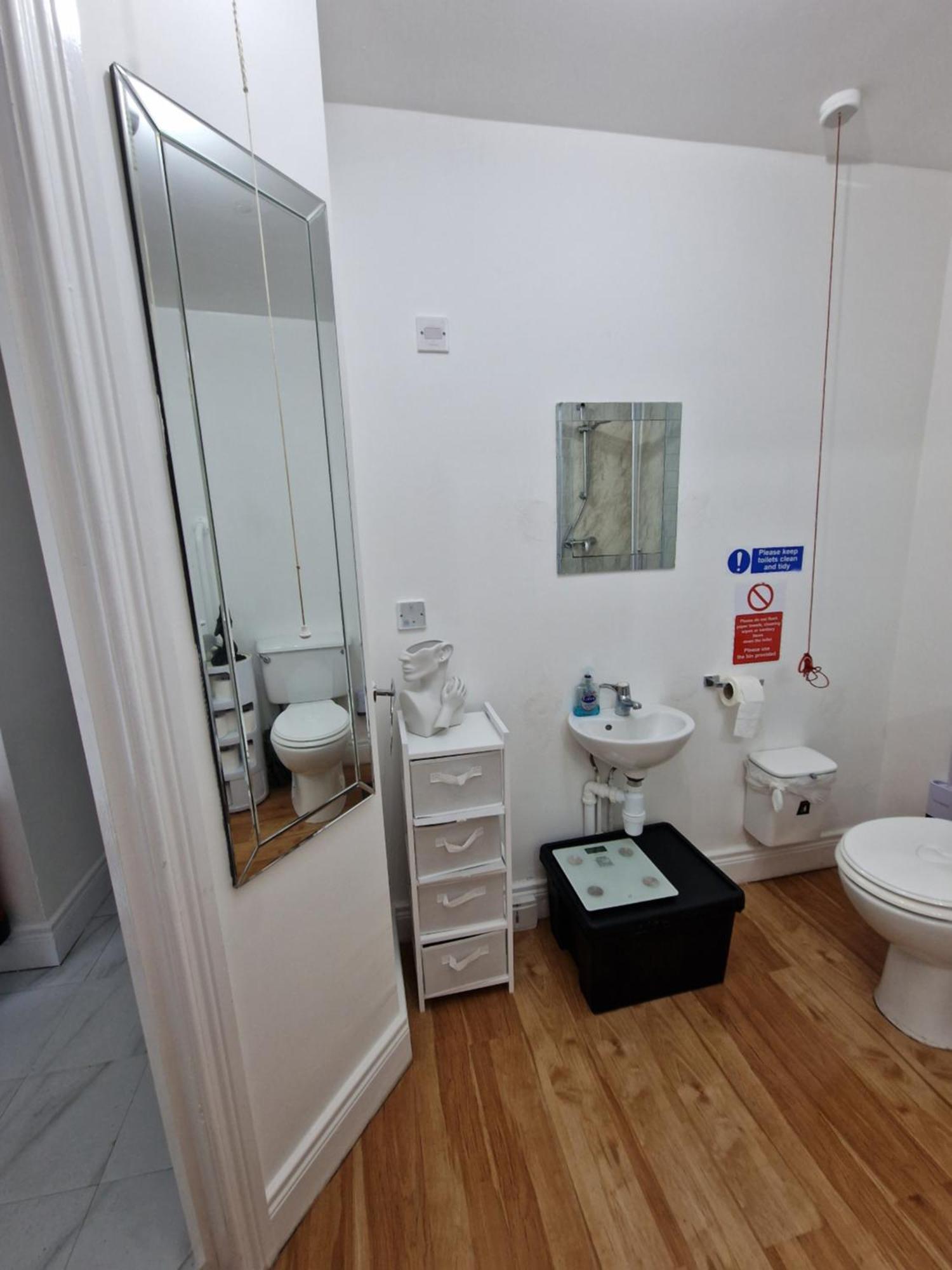 Albergue Aunty Katie'S House, Ni Tourist Board Certified & Located On The Main Oldpark Road To Belfast, With Free Continental Breakfast & Free Ultra Fast Sky Internet, Free Sky Sports & Free Sky Cinema, Self-Check In After 10Pm Gmt Exterior foto