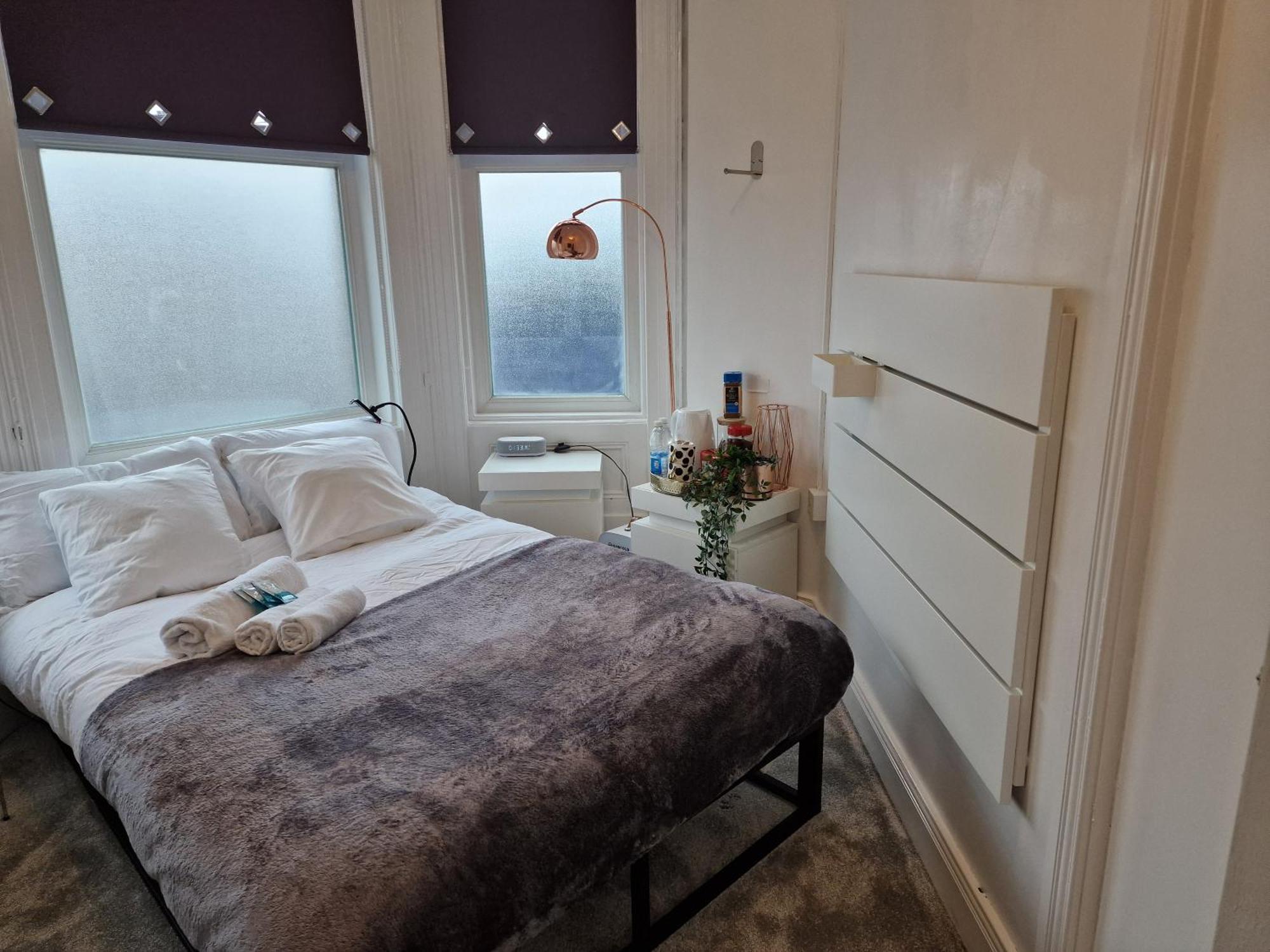 Albergue Aunty Katie'S House, Ni Tourist Board Certified & Located On The Main Oldpark Road To Belfast, With Free Continental Breakfast & Free Ultra Fast Sky Internet, Free Sky Sports & Free Sky Cinema, Self-Check In After 10Pm Gmt Exterior foto